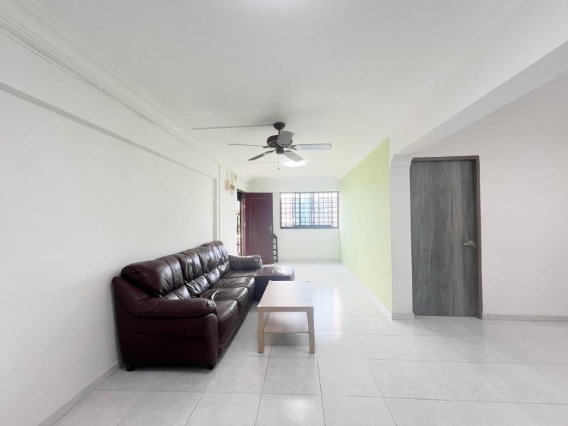 Prop-GPT: HDB Apartment: D16 Bedok 420 Bedok North Street 1