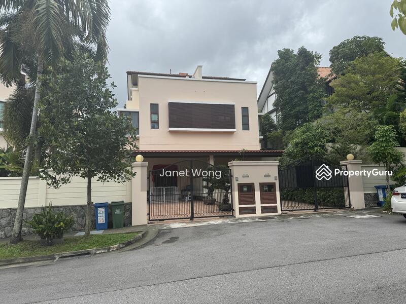 Spacious 3-Storey Semi-D Surrounded by Greenery