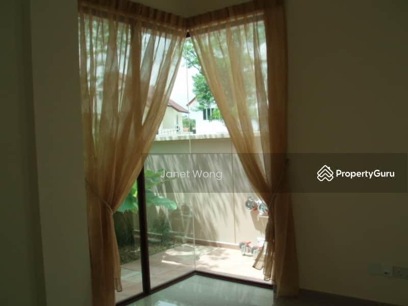 Spacious 3-Storey Semi-D Surrounded by Greenery