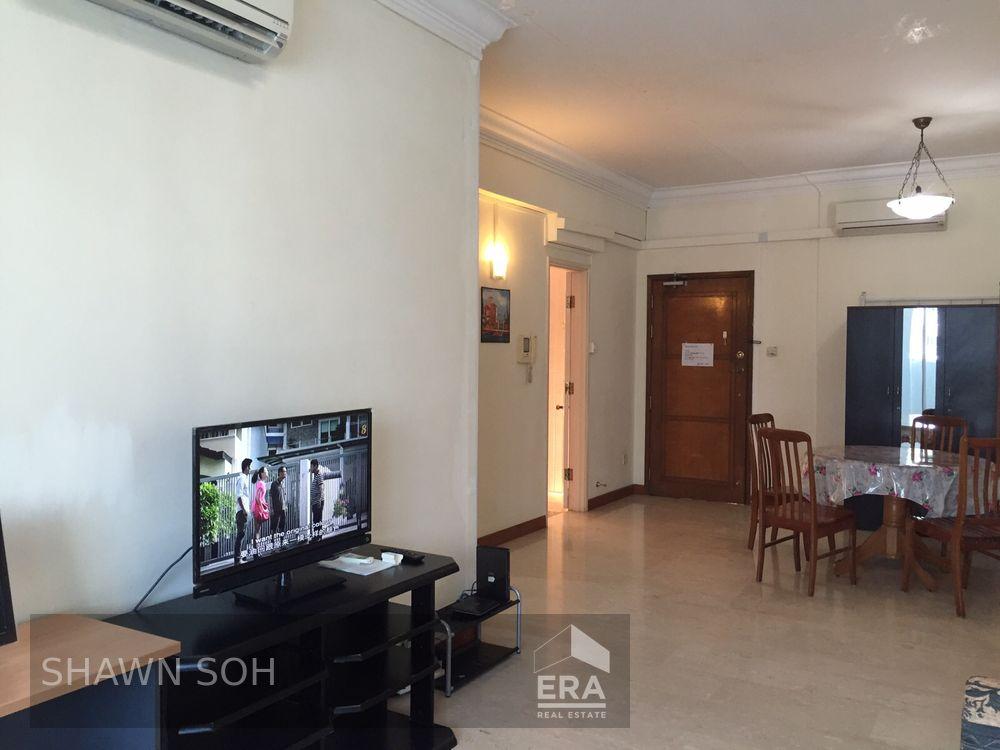 High Floor Unblocked Views in District 9, 7 Min Walk to Two Mrt!