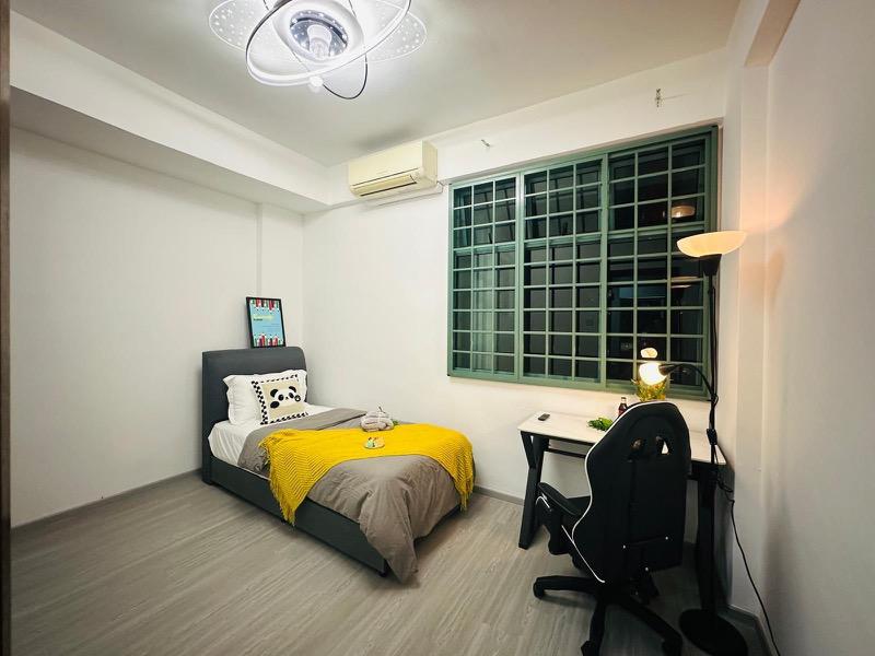 Changi Court Condominium Room Rental, $1,668, 1 Bed 1 Bath 220 sqft $7.58 psf