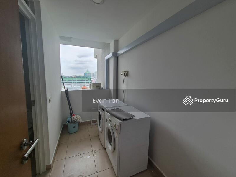 Master Room Mins to Lavender MRT!