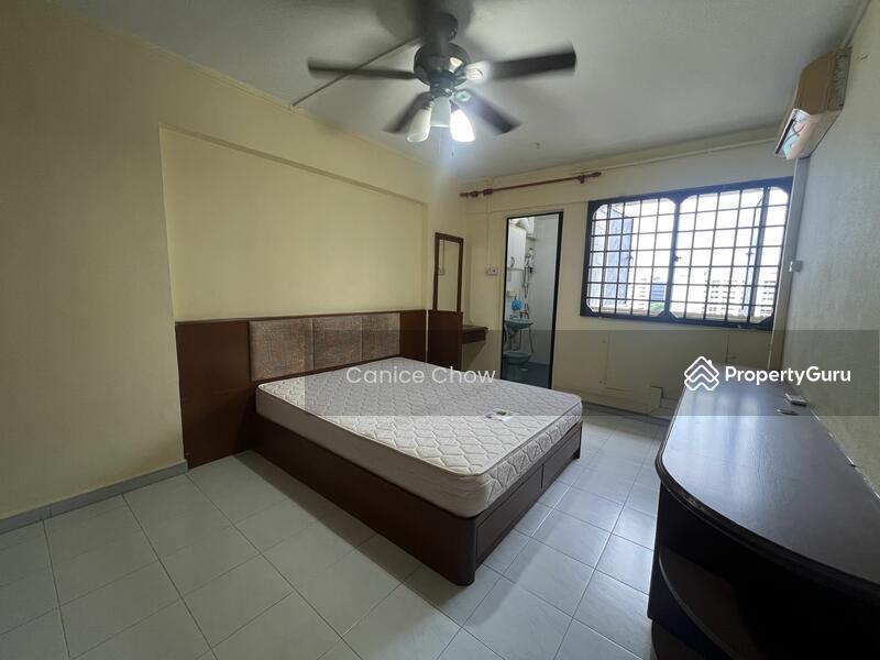 Prop-GPT: HDB Flat: D27 Yishun 663 Yishun Avenue 4