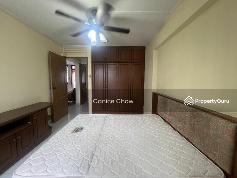 663 Yishun Avenue 4