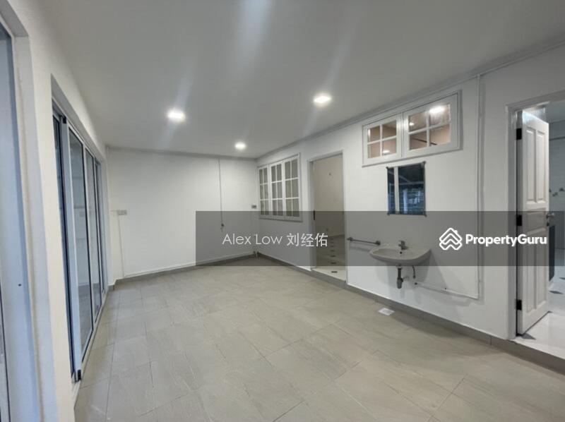Prop-GPT: Semi-Detached: D28 Seletar Semi D at seletar near greenwich mall