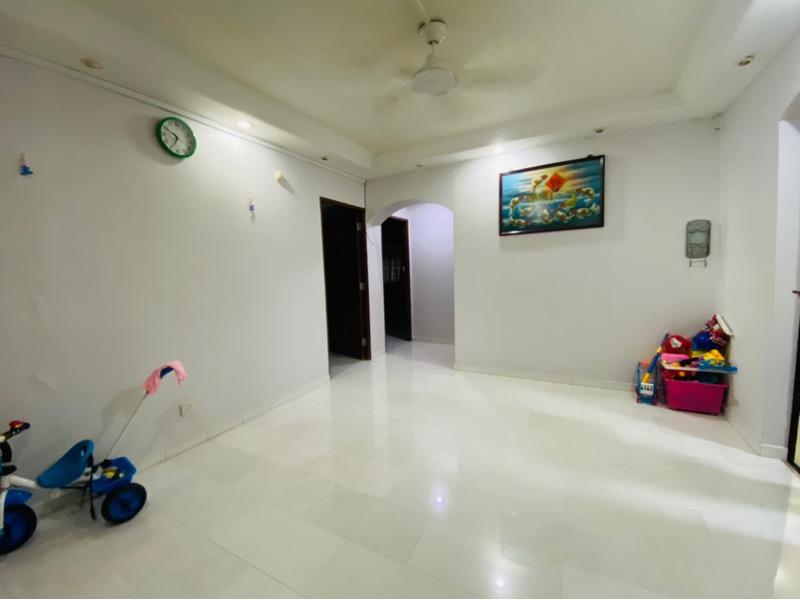 Prop-GPT: HDB Apartment: D25 Woodlands 786C Woodlands Drive 60