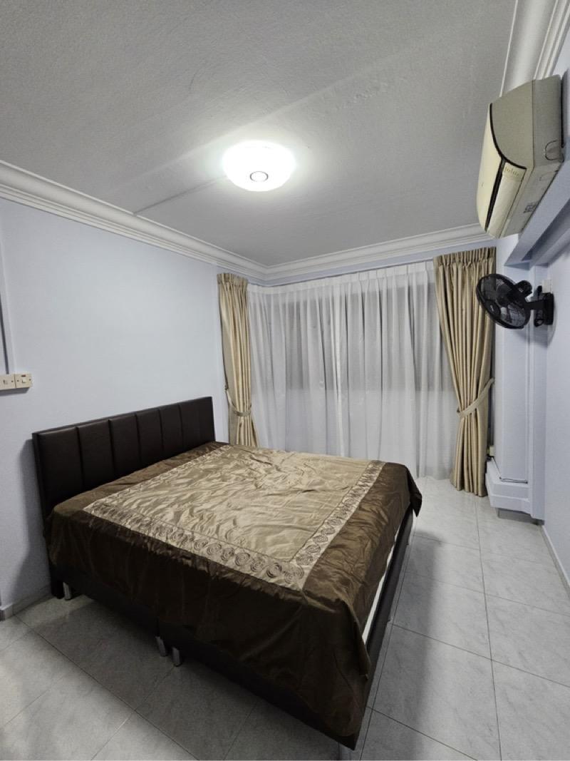 Prop-GPT: HDB Apartment: D03 Queenstown 59 Strathmore Avenue