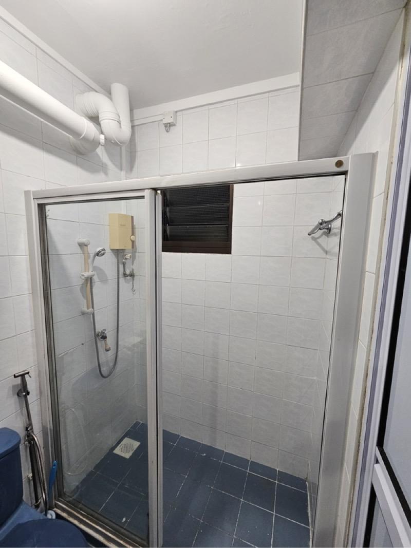 59 Strathmore Avenue HDB Apartment Room Rental, $1,800, 1 Bed 1 Bath 861 sqft $2.09 psf