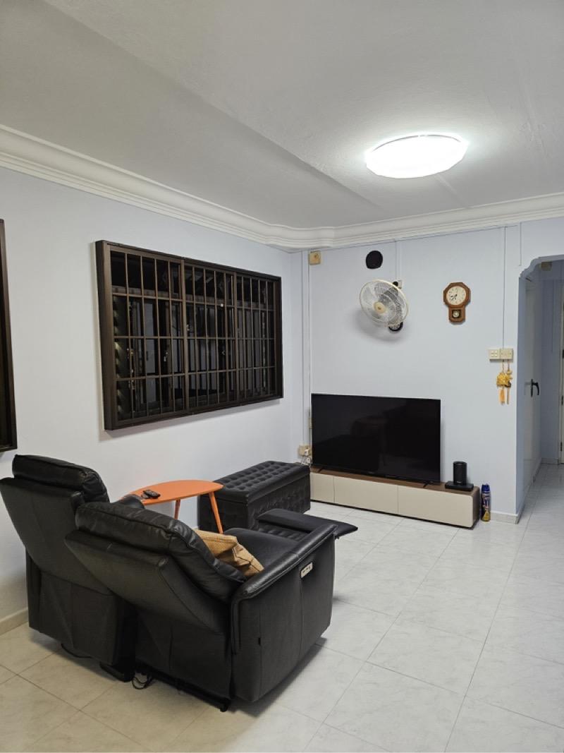 59 Strathmore Avenue HDB Apartment Room Rental, $1,800, 1 Bed 1 Bath 861 sqft $2.09 psf