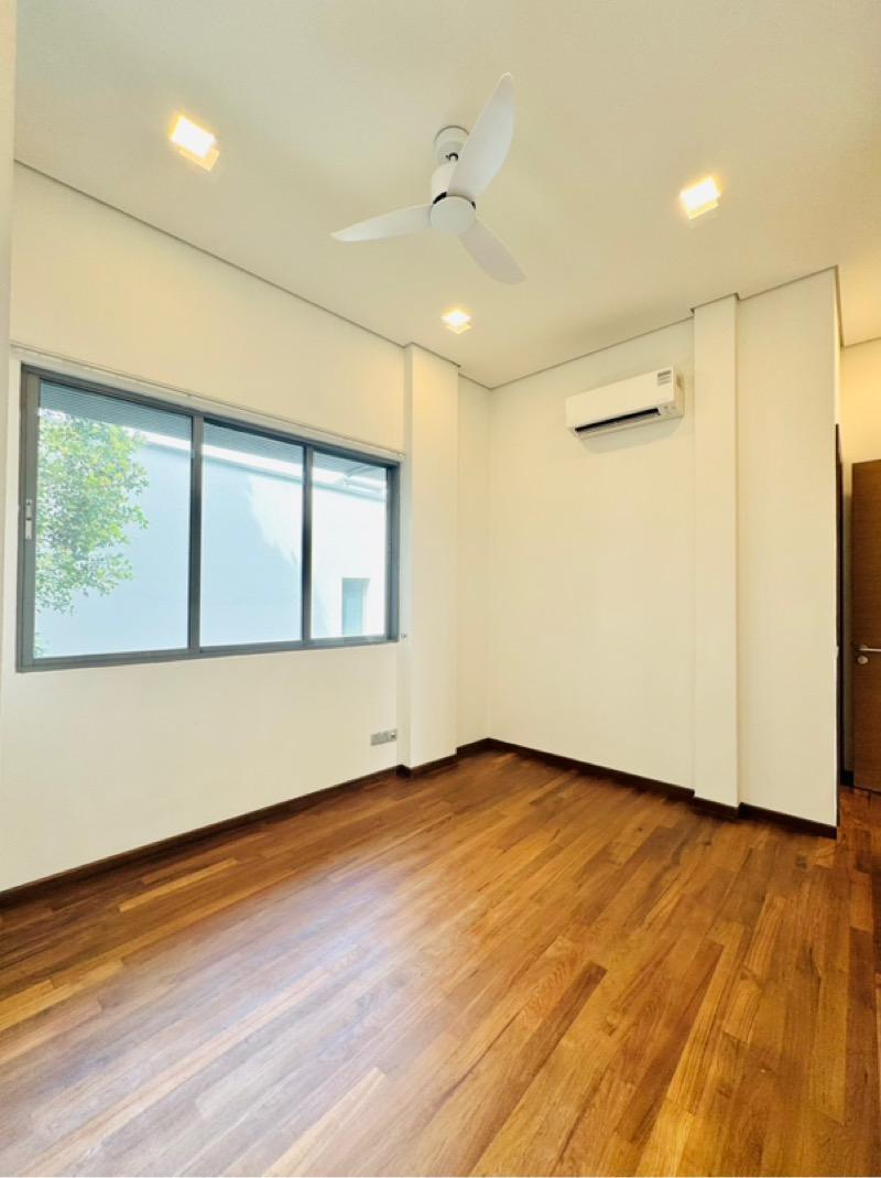 Shamrock Park Semi-Detached House For Rent, $18,800, 5 Bed 6 Bath 4,600 sqft $5.68 psf