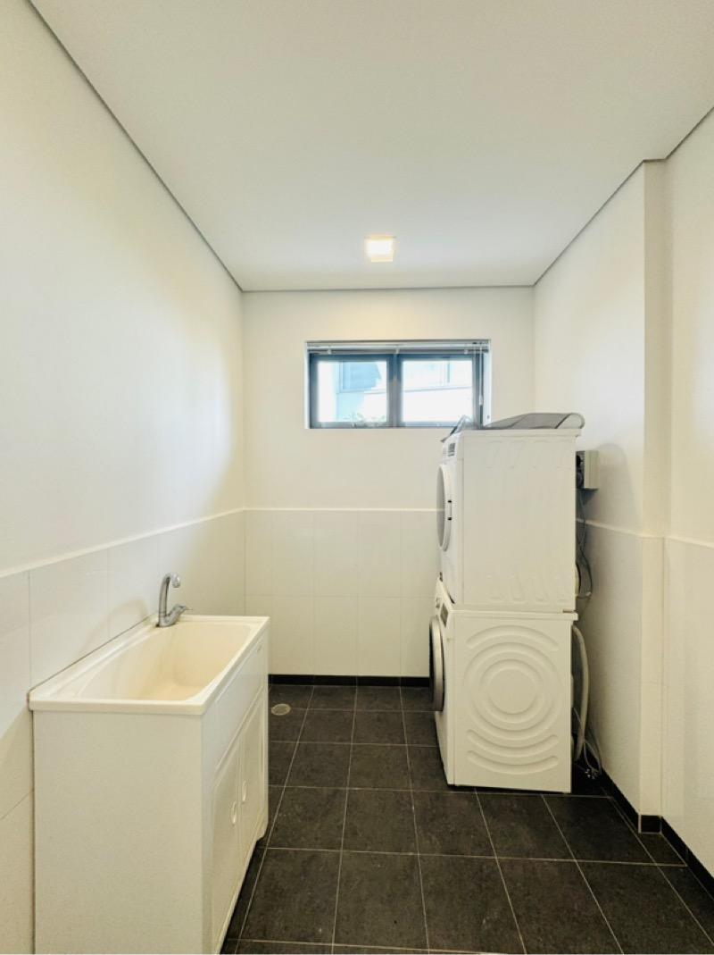 Shamrock Park Semi-Detached House For Rent, $18,800, 5 Bed 6 Bath 4,600 sqft $5.68 psf