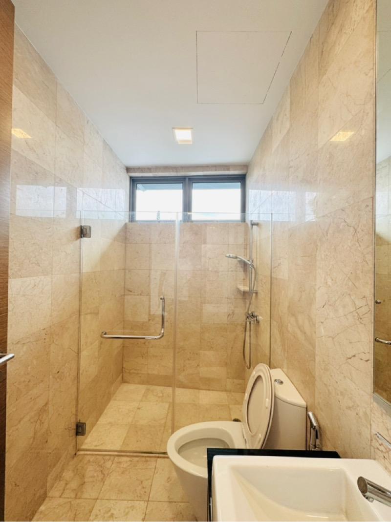 Shamrock Park Semi-Detached House For Rent, $18,800, 5 Bed 6 Bath 4,600 sqft $5.68 psf