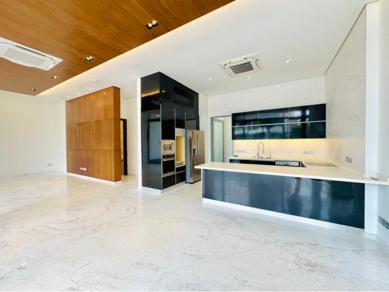 Shamrock Park Semi-Detached House For Rent, $18,800, 5 Bed 6 Bath 4,600 sqft $5.68 psf