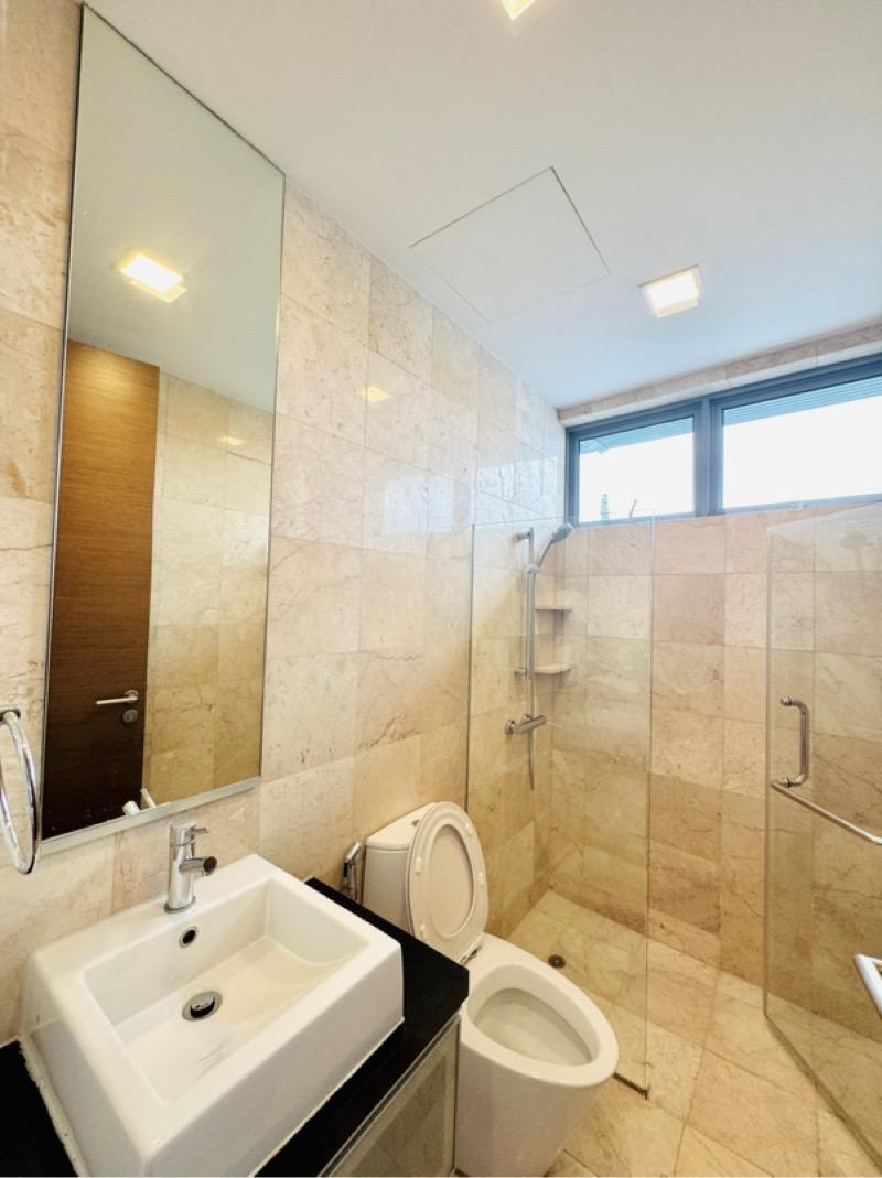 Shamrock Park Semi-Detached House For Rent, $18,800, 5 Bed 6 Bath 4,600 sqft $5.68 psf