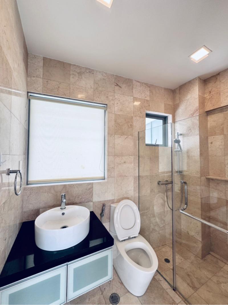 Shamrock Park Semi-Detached House For Rent, $18,800, 5 Bed 6 Bath 4,600 sqft $5.68 psf