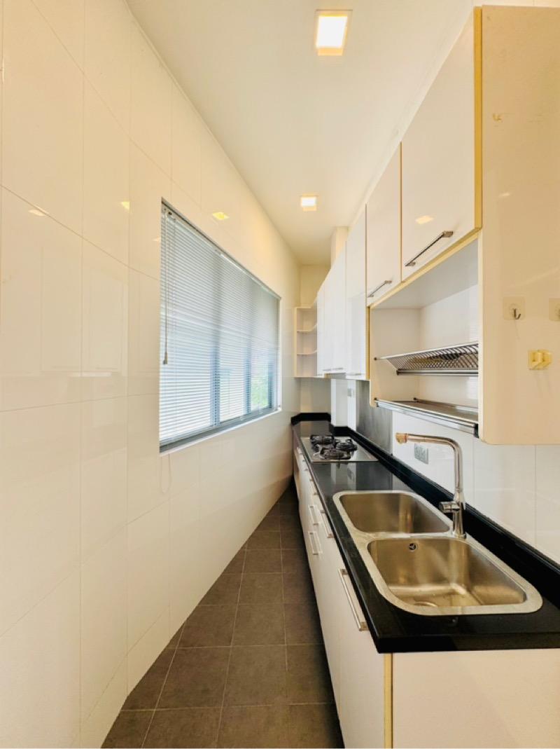 Shamrock Park Semi-Detached House For Rent, $18,800, 5 Bed 6 Bath 4,600 sqft $5.68 psf