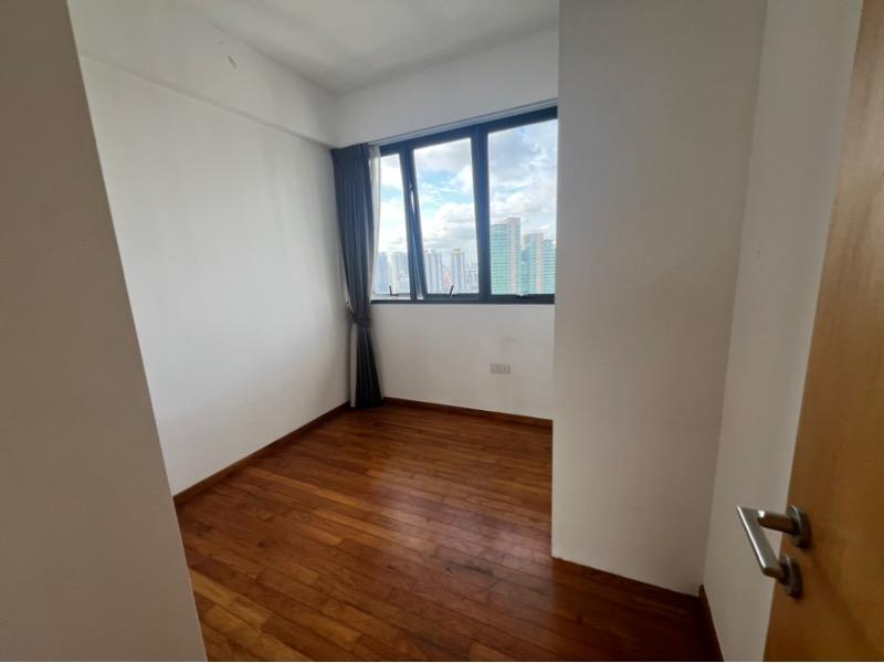 SkySuites 17 Apartment For Rent, $5,200, 3 Bed 3 Bath 1,066 sqft $4.88 psf