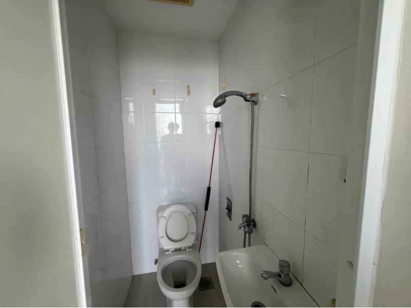 SkySuites 17 Apartment For Rent, $5,200, 3 Bed 3 Bath 1,066 sqft $4.88 psf