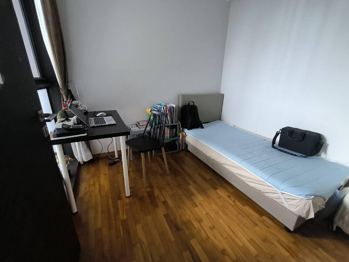 Sims Urban Oasis Condominium Room Rental, $1,900, 1 Bed 1 Bath 624 sqft $3.04 psf