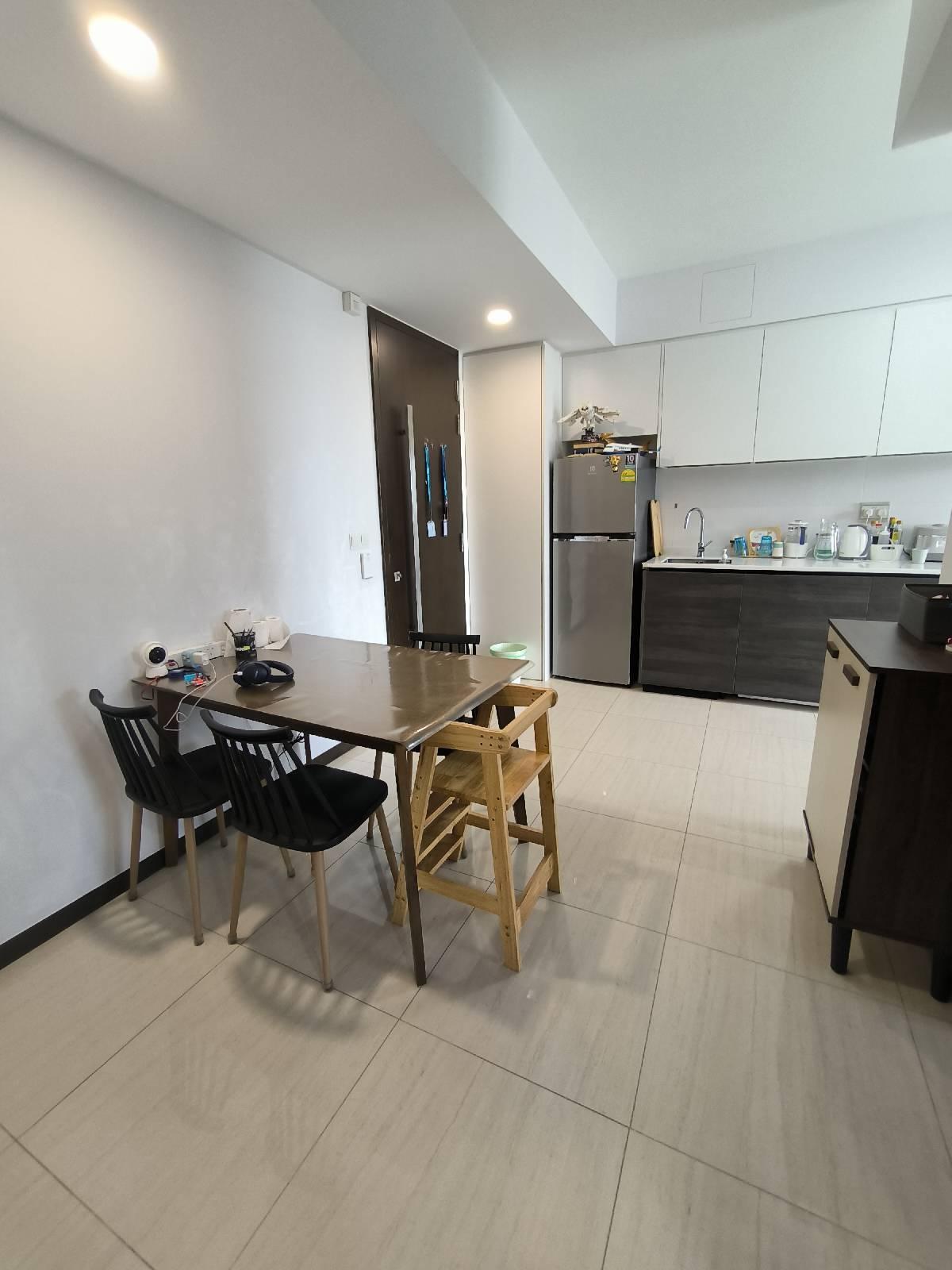 Sims Urban Oasis Condominium Room Rental, $1,900, 1 Bed 1 Bath 624 sqft $3.04 psf