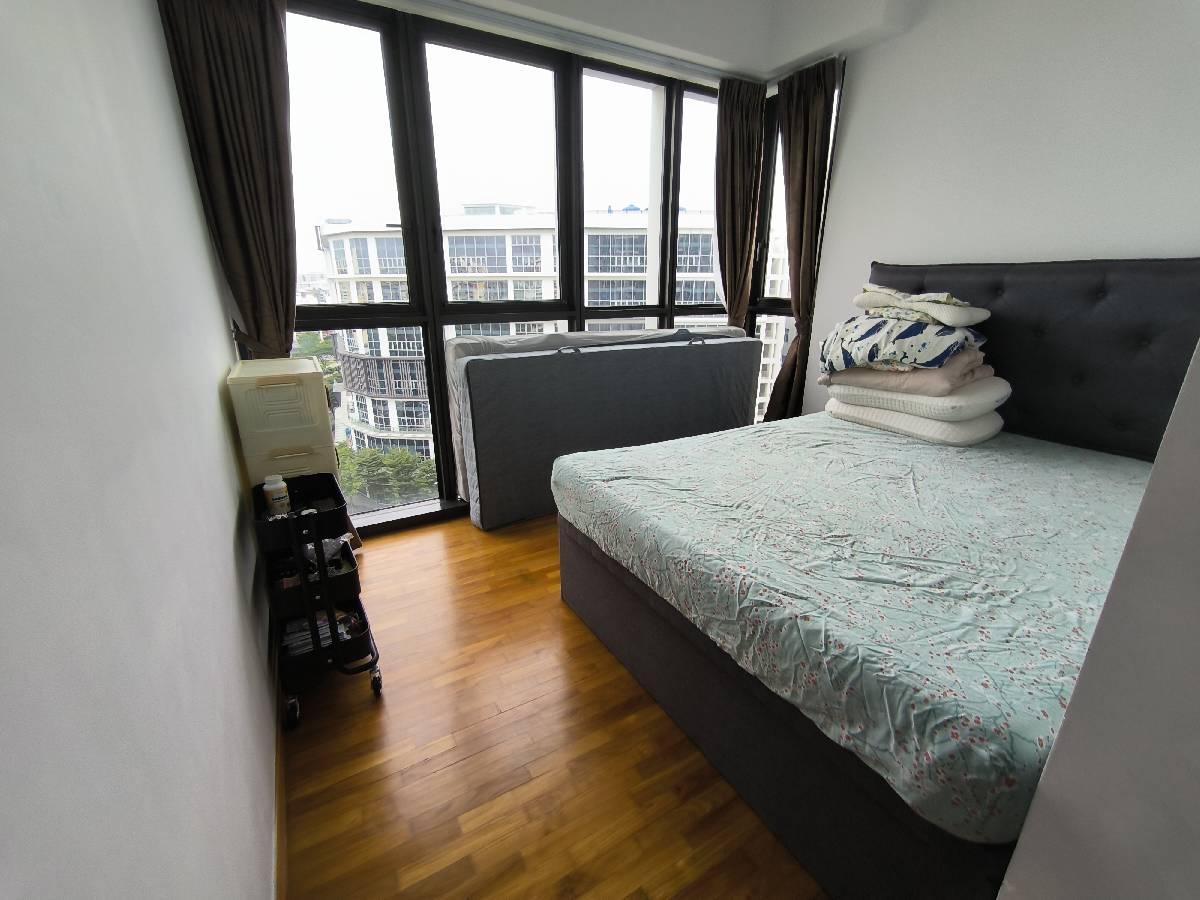 Sims Urban Oasis Condominium Room Rental, $1,900, 1 Bed 1 Bath 624 sqft $3.04 psf