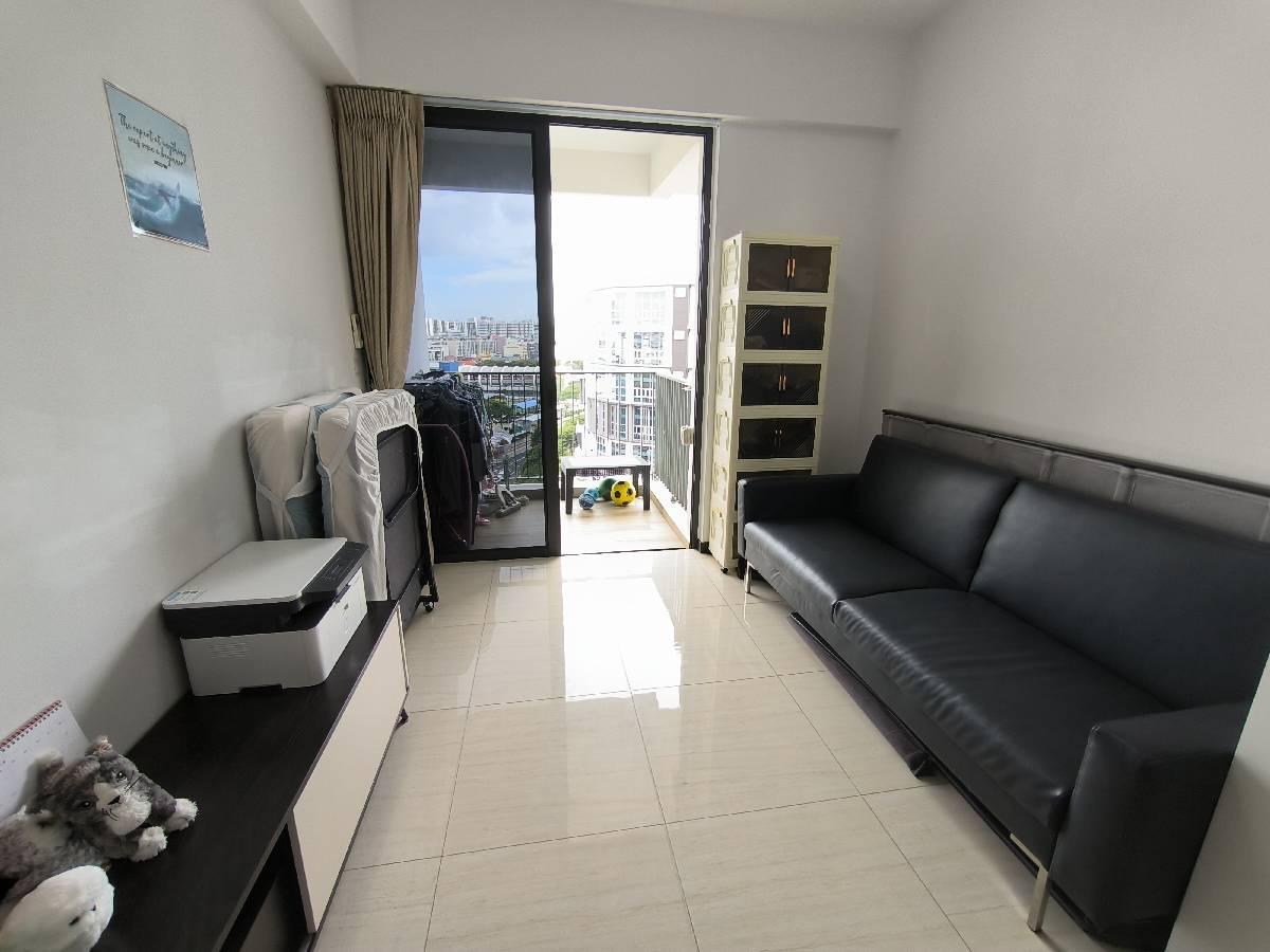 Sims Urban Oasis Condominium Room Rental, $1,900, 1 Bed 1 Bath 624 sqft $3.04 psf