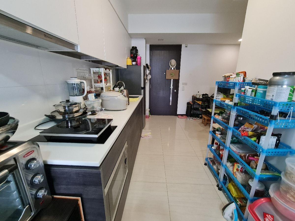 Sims Urban Oasis Condominium Room Rental, $1,900, 1 Bed 1 Bath 624 sqft $3.04 psf