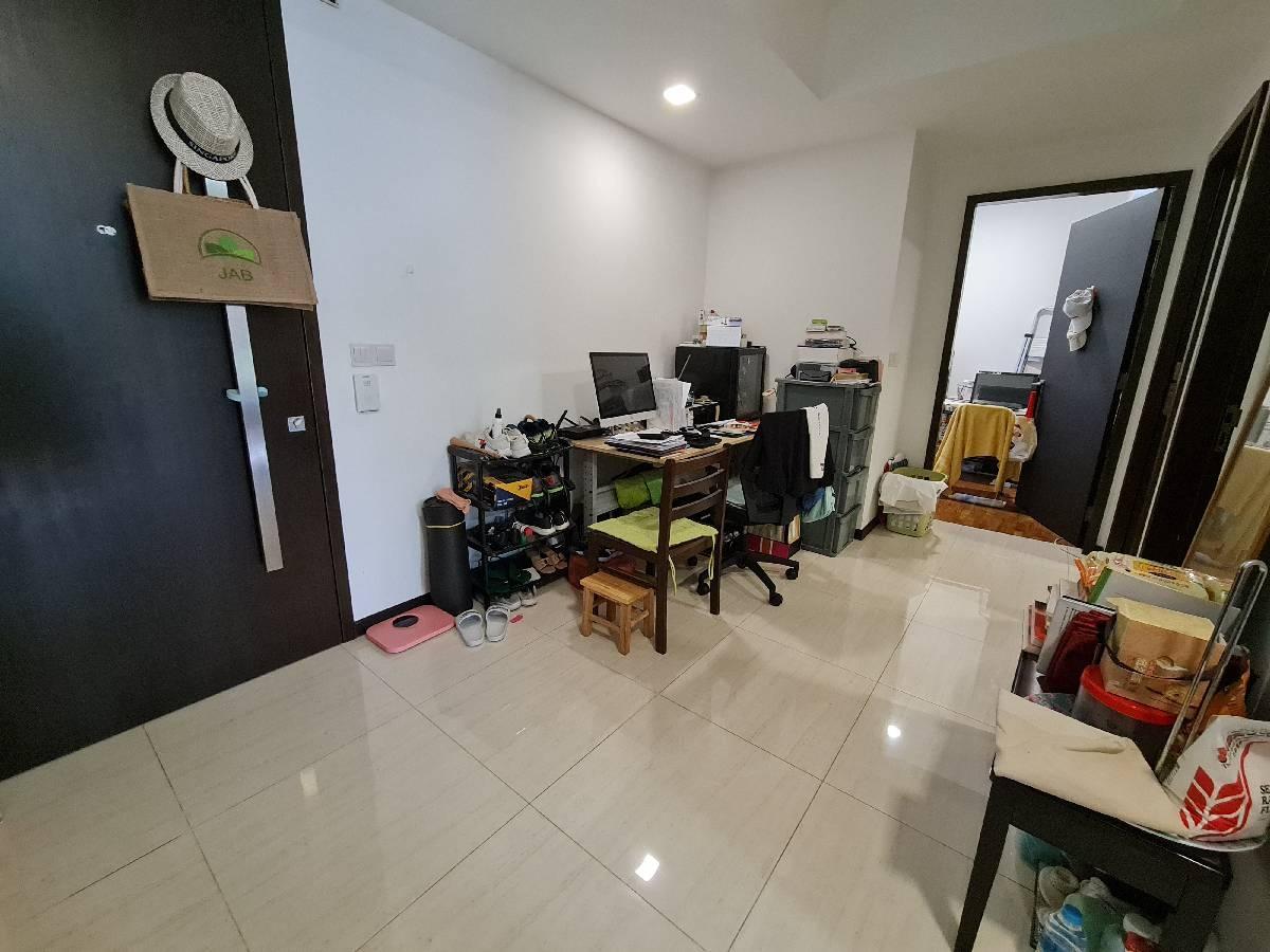 Sims Urban Oasis Condominium Room Rental, $1,900, 1 Bed 1 Bath 624 sqft $3.04 psf