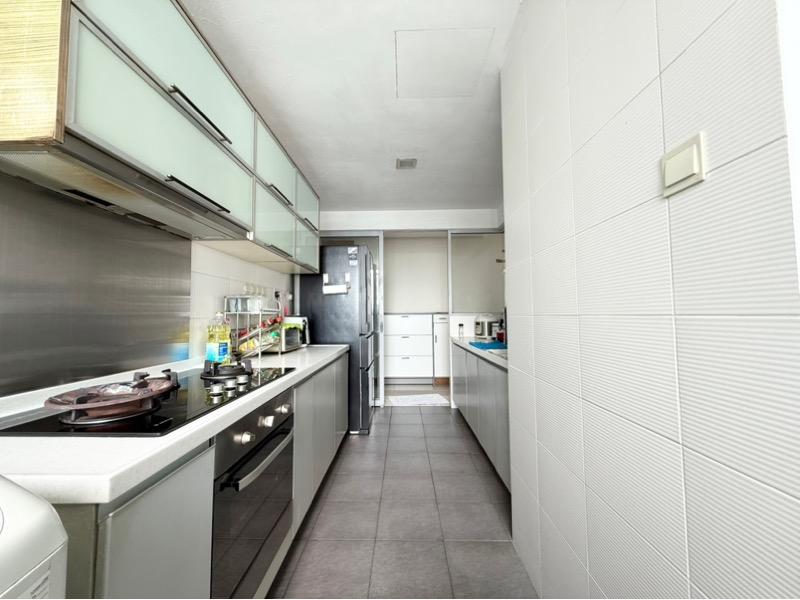 Twin Regency Condominium For Rent, $7,400, 3 Bed 3 Bath 1,227 sqft $6.03 psf