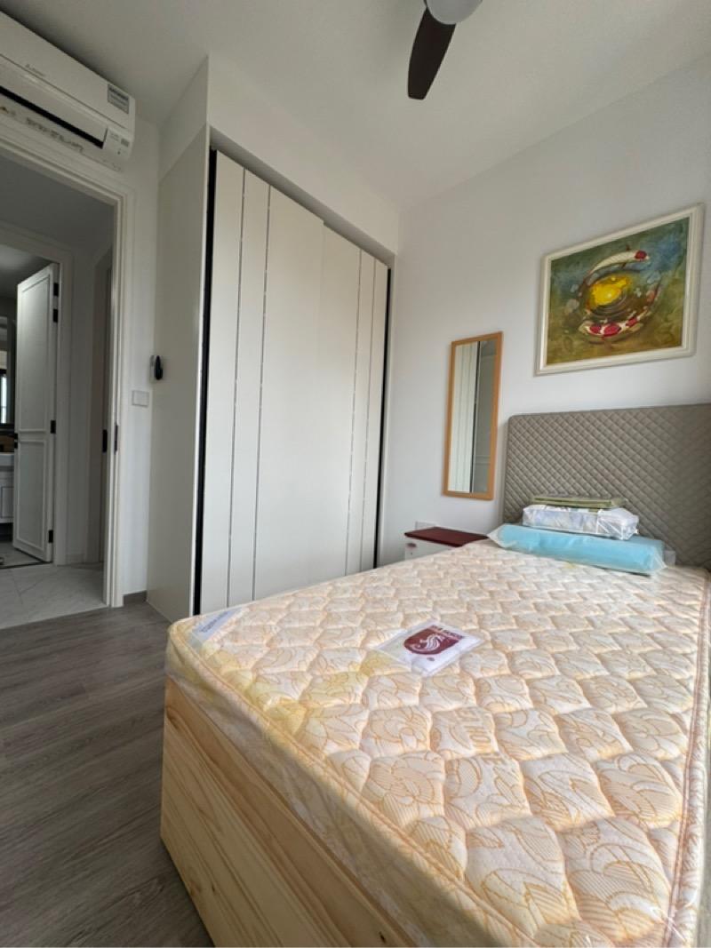 Prop-GPT: Condominium: D15  Royal Hallmark