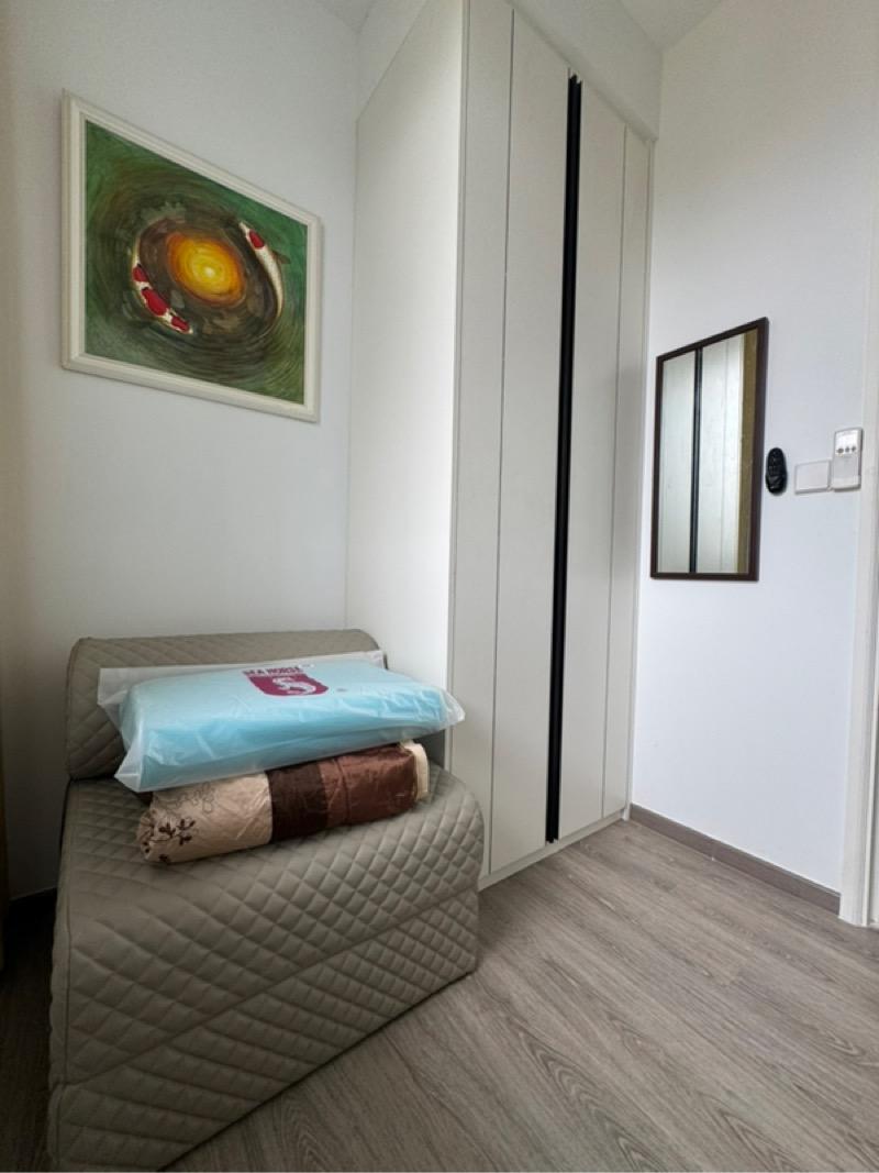 Prop-GPT: Condominium: D15  Royal Hallmark
