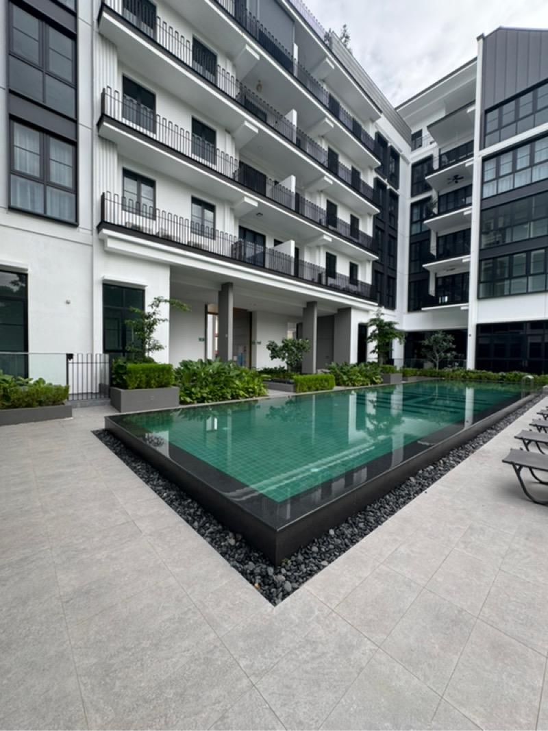 Royal Hallmark Condominium Room Rental, $1,500, 1 Bed 1 Bath 80 sqft $18.75 psf