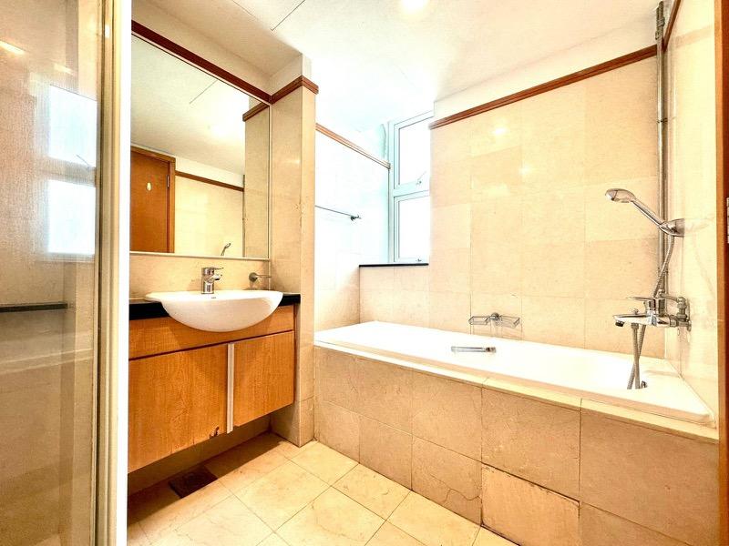 Changi Rise Condo Condominium Room Rental, $1,999, 1 Bed 1 Bath 250 sqft $8.00 psf