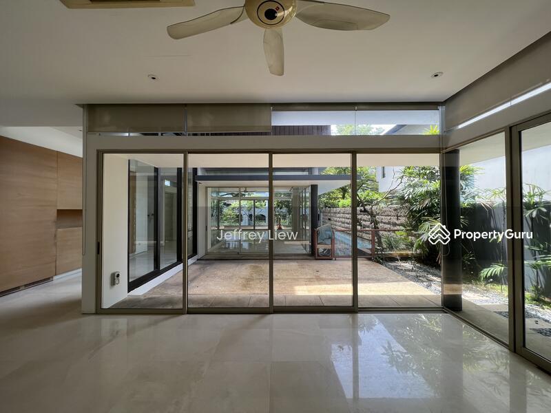 Prop-GPT: Detached: D11  Trevose Crescent