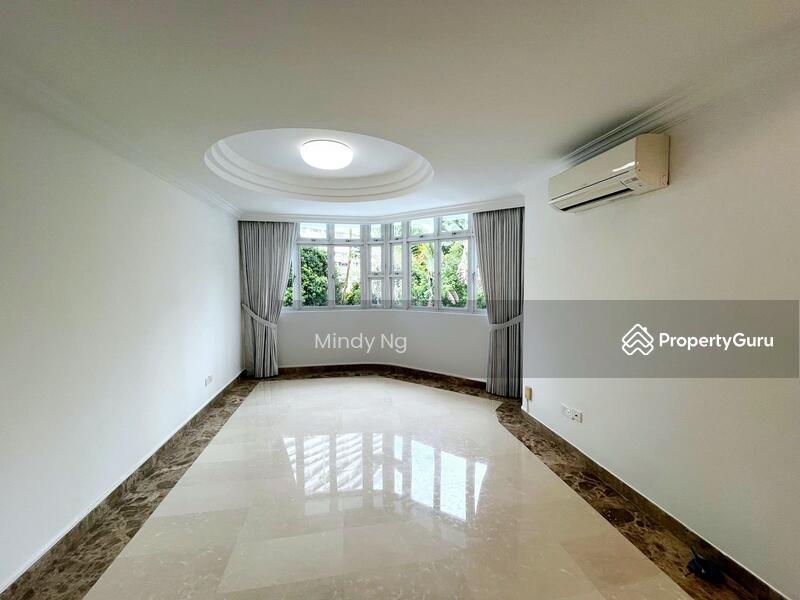Prop-GPT: Apartment: D10 Holland The Sierra