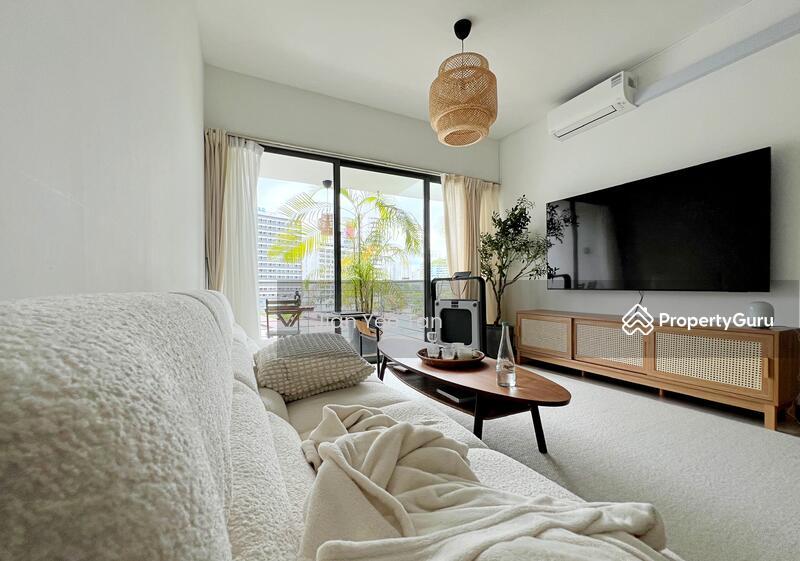Prop-GPT: Apartment: D09  Watermark Robertson Quay