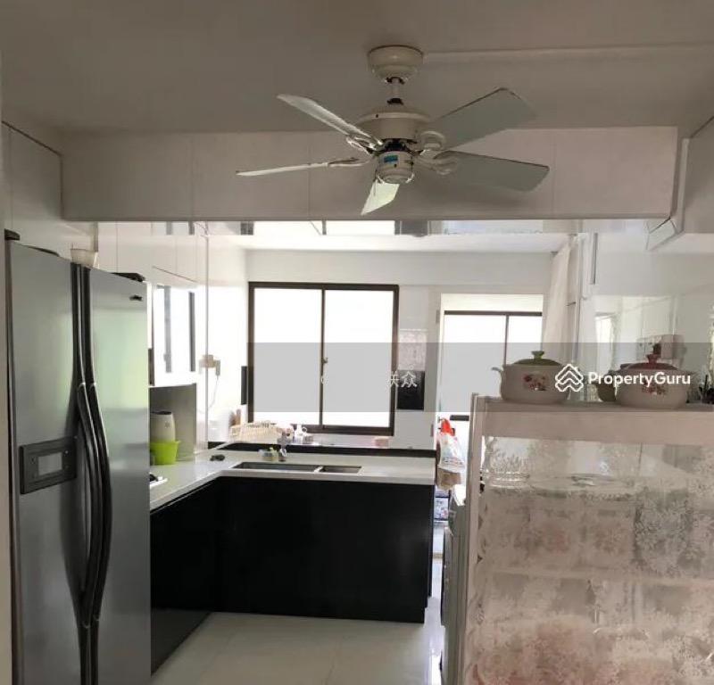 4 Holland Close HDB Apartment For Rent, $3,500, 2 Bed 2 Bath 635 sqft $5.51 psf