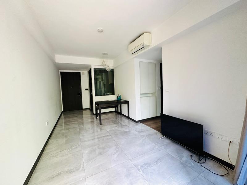 Prop-GPT: Condominium: D22 Boon Lay Lake Grande