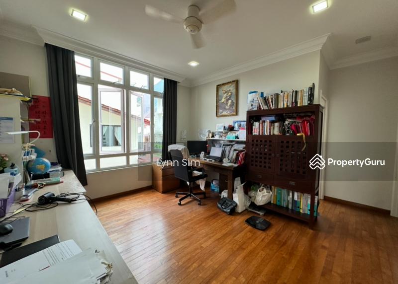 Cozy Good Size Semi Detached Near Beauty World MRT station