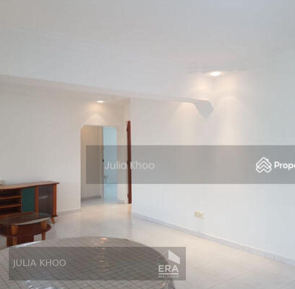 Prop-GPT: HDB - 3 room: D27 Sembawang 325 Sembawang Crescent