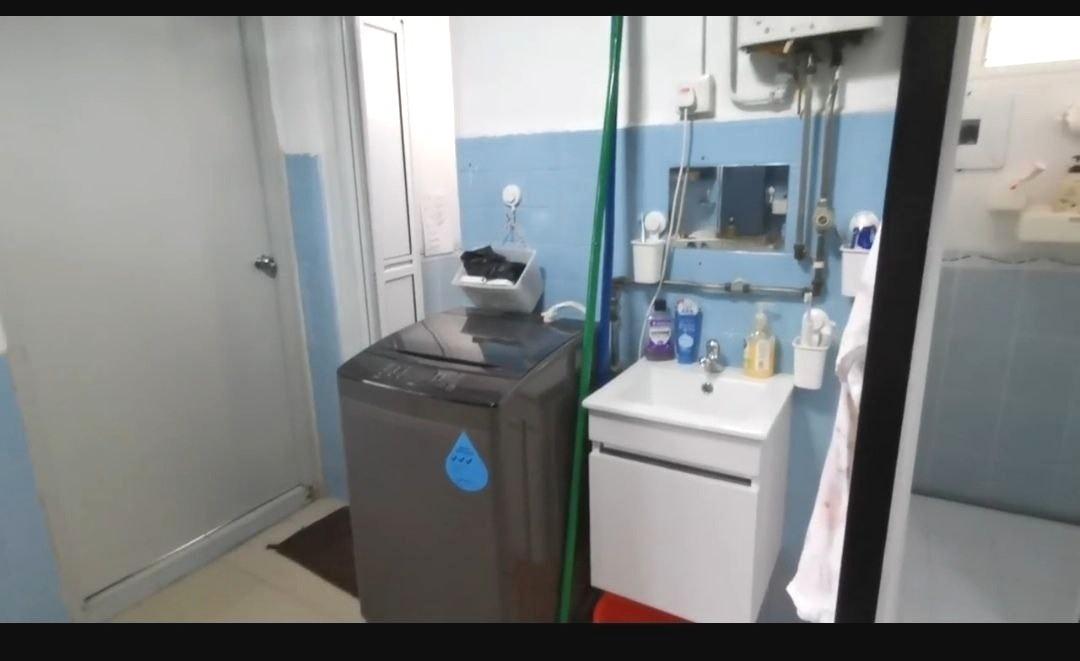 9 Holland Avenue HDB Apartment Room Rental, $1,200, 1 Bed 1 Bath 129 sqft $9.30 psf