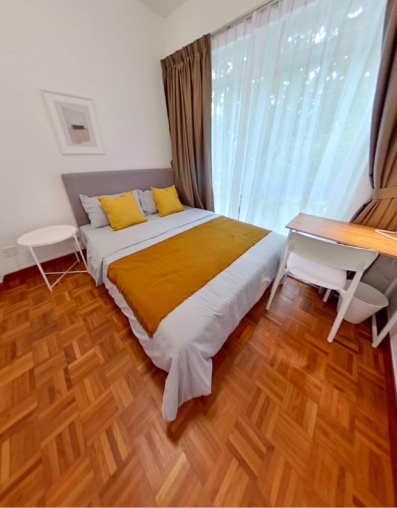 Emerald Park Condominium Room Rental, $1,799, 1 Bed 1 Bath 200 sqft $9.00 psf