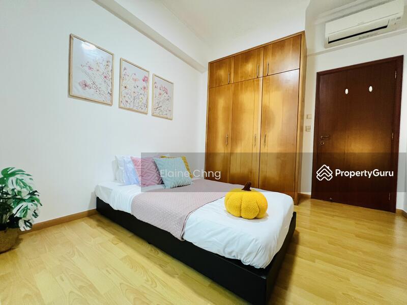 Prop-GPT: Condominium: D21  MINS to NUS , Essec , Dover Mrt, Fusionpolis