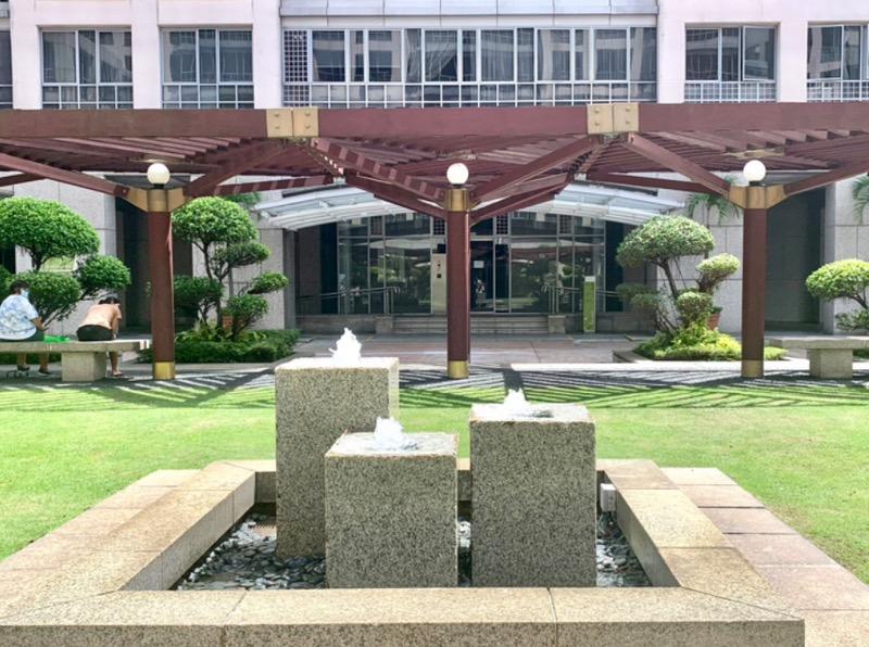 UE Square Condominium Room Rental, $1,899, 1 Bed 1 Bath 220 sqft $8.63 psf