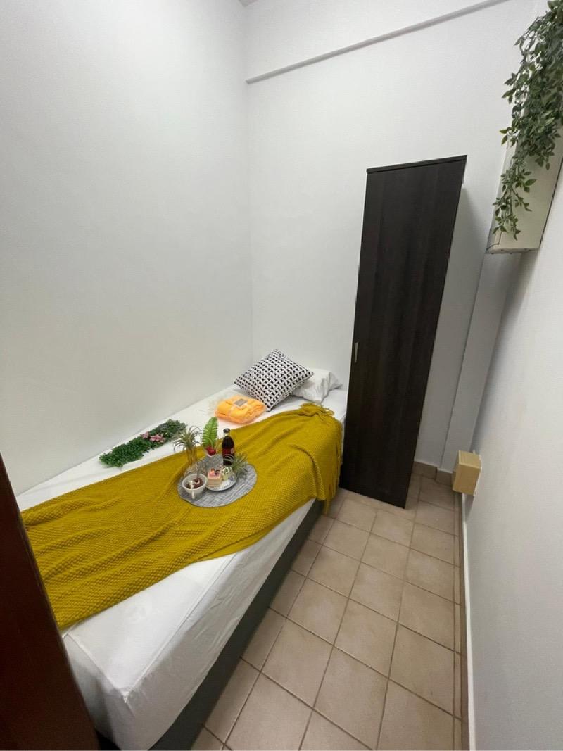 Summerdale Condominium Room Rental, $831, 1 Bed 1 Bath 120 sqft $6.93 psf