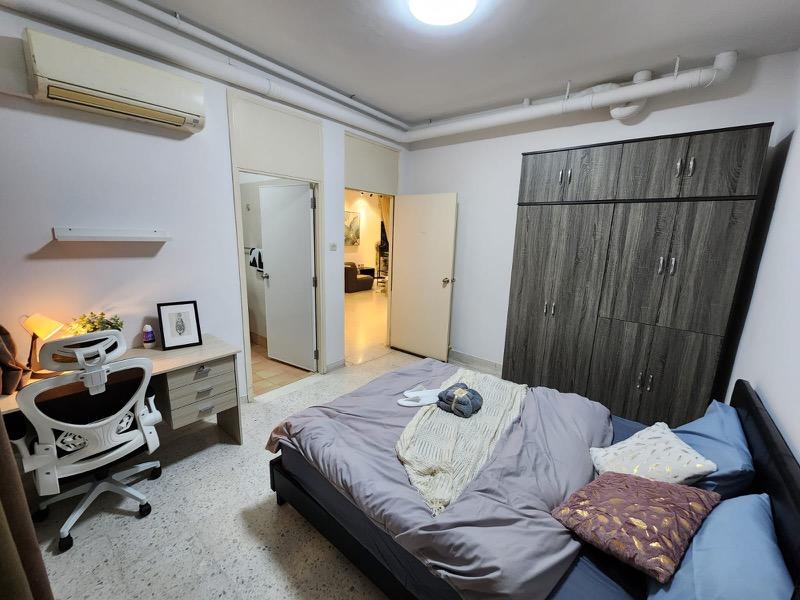 Prop-GPT: Terrace: D16 Bedok Bedok Avenue