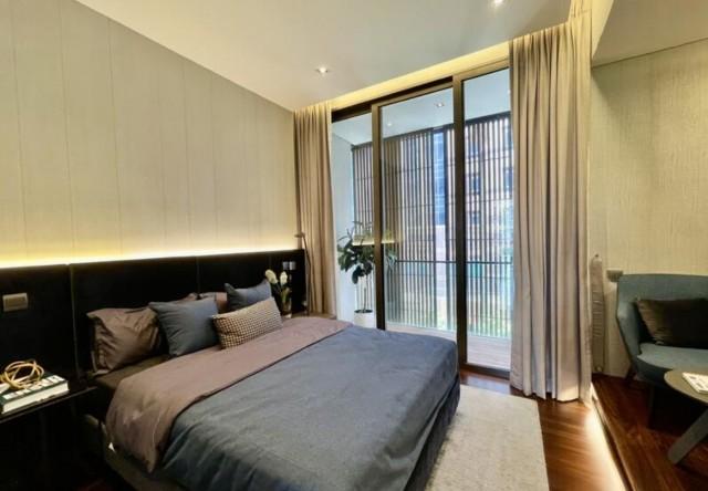 Lloyd SixtyFive Condominium For Rent, $5,400, 1 Bed 1 Bath 904 sqft $5.97 psf