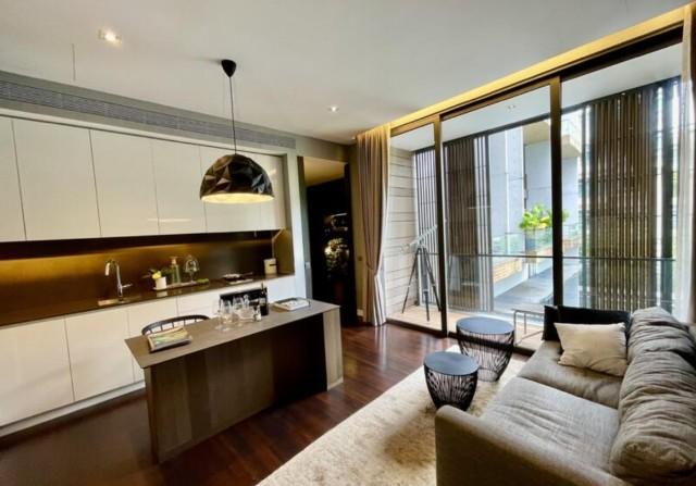 Lloyd SixtyFive Condominium For Rent, $5,400, 1 Bed 1 Bath 904 sqft $5.97 psf