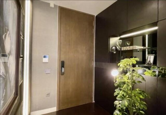 Lloyd SixtyFive Condominium For Rent, $5,400, 1 Bed 1 Bath 904 sqft $5.97 psf