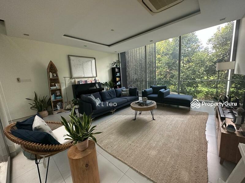 Prop-GPT: Terrace: D11 Chancery Chancery Hill Walk